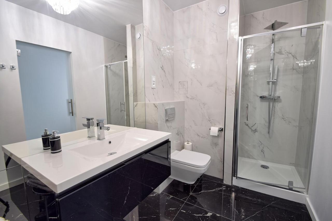 Crystal Apartament 80M Od Plazy, Przy Latarni Morskiej Колобжег Екстериор снимка