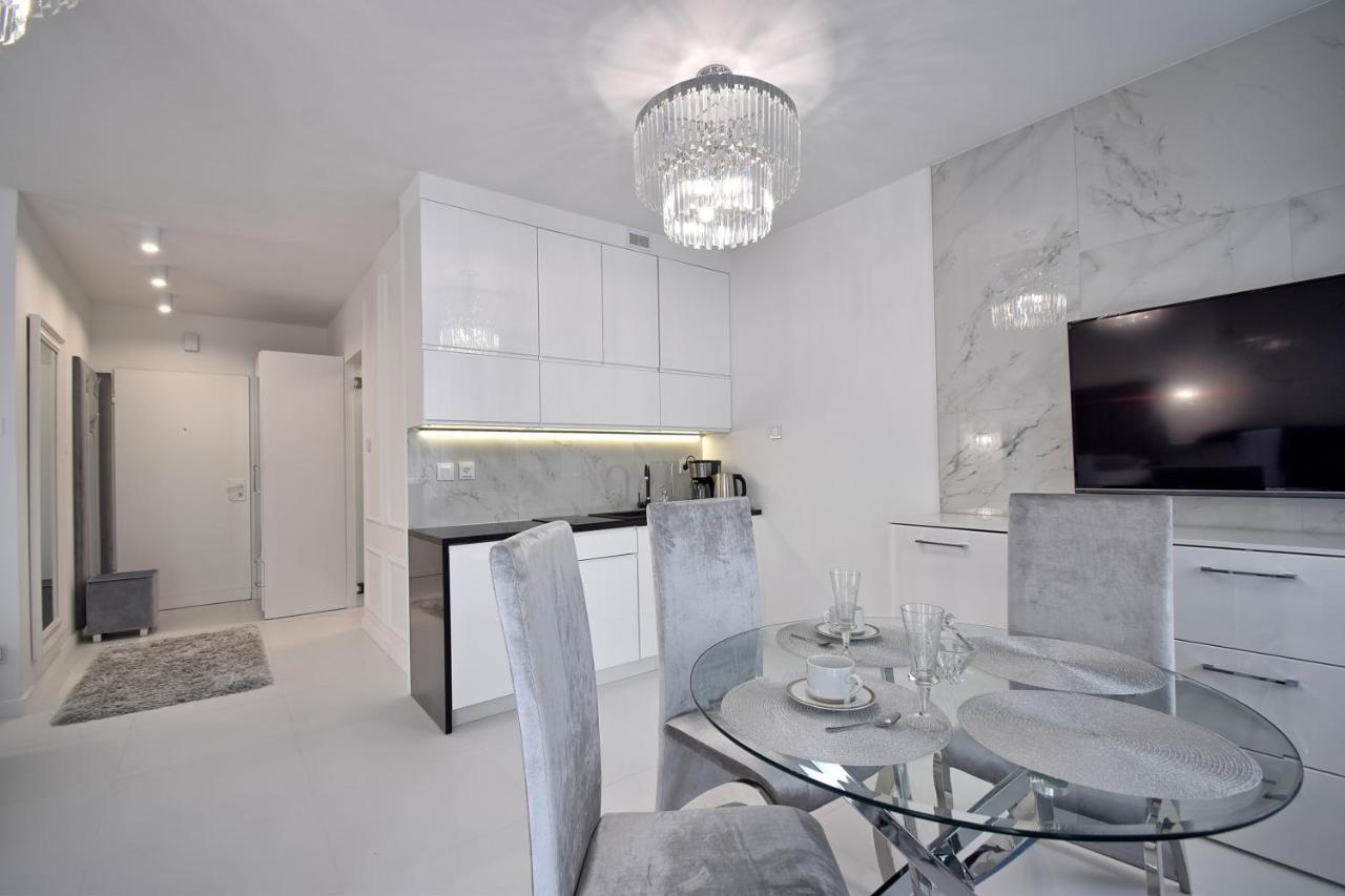 Crystal Apartament 80M Od Plazy, Przy Latarni Morskiej Колобжег Екстериор снимка